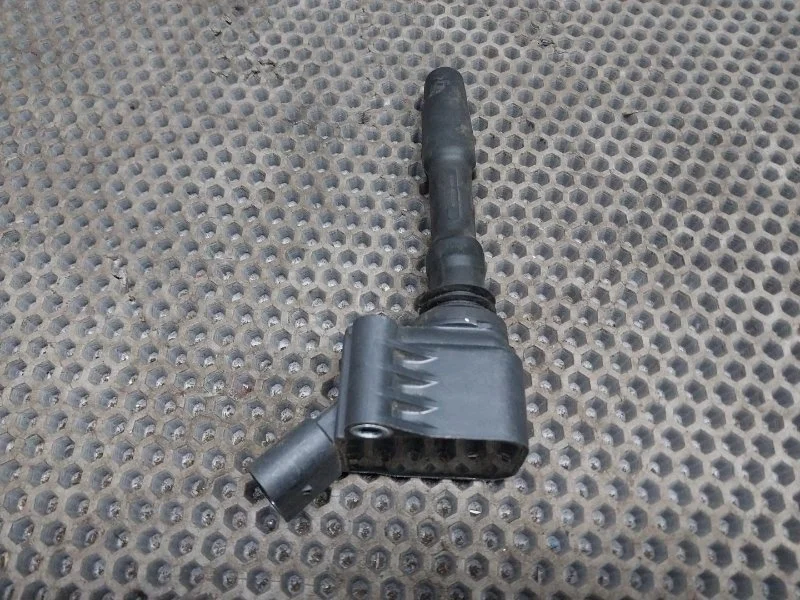 Катушка зажигания Audi A5 8T