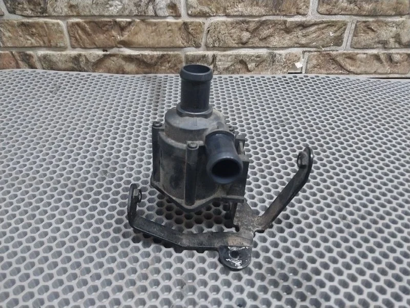 Помпа Porsche Macan 2018 95b