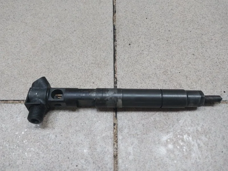 Форсунка топливная Mercedes-Benz -Class 2012 W212