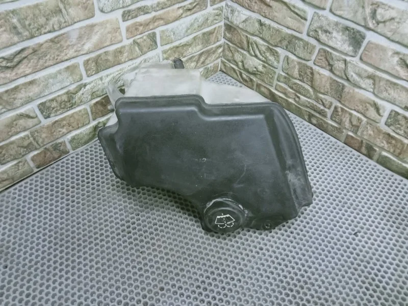 Бачок стеклоомывателя BMW 3-Series 2004 E46