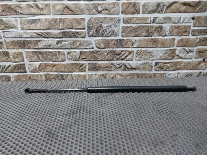 Амортизатор крышки багажника BMW X5 2000 E53