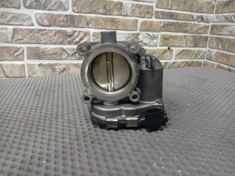 Дроссельная заслонка Mercedes-Benz -Class