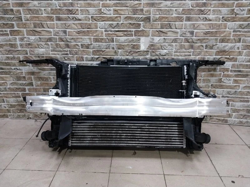 Телевизор с радиаторами Audi A4 B8