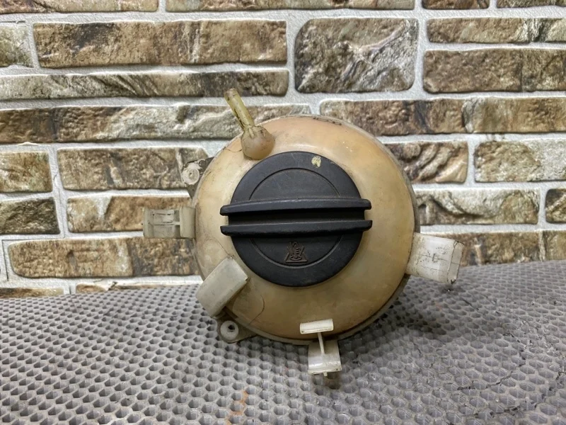 Бачок расширительный Volkswagen Jetta J6