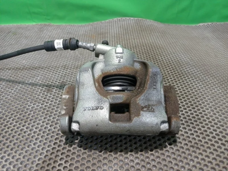 Суппорт тормозной Volvo XC60