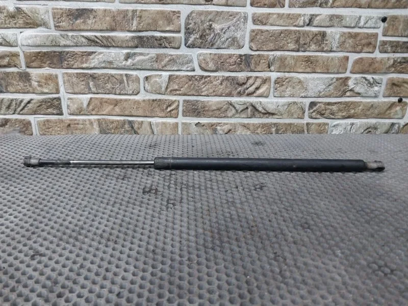 Амортизатор двери багажника BMW X5 E53