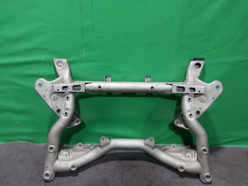 Балка подвески Mercedes-Benz -Class W212