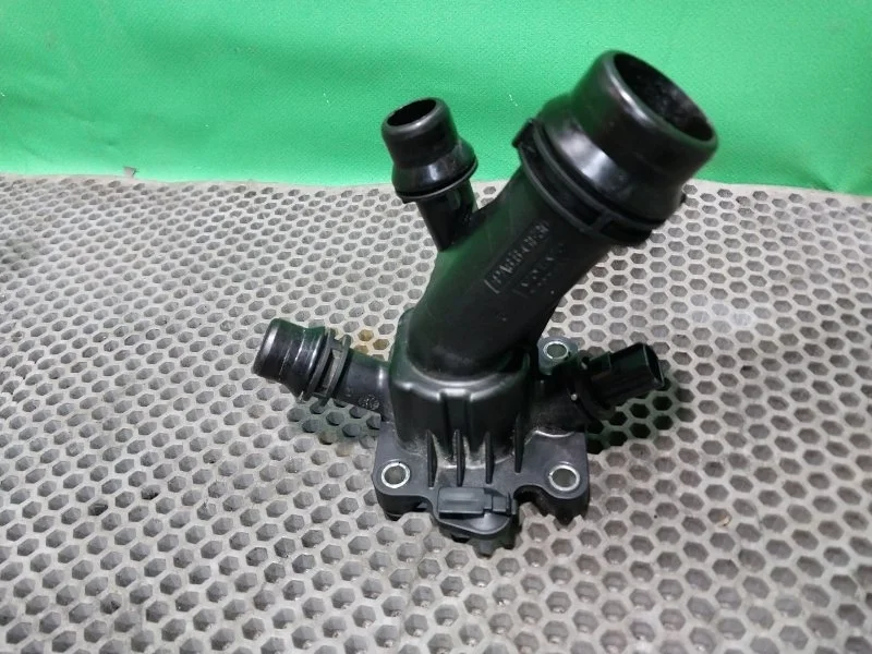 Корпус термостата Volvo S60