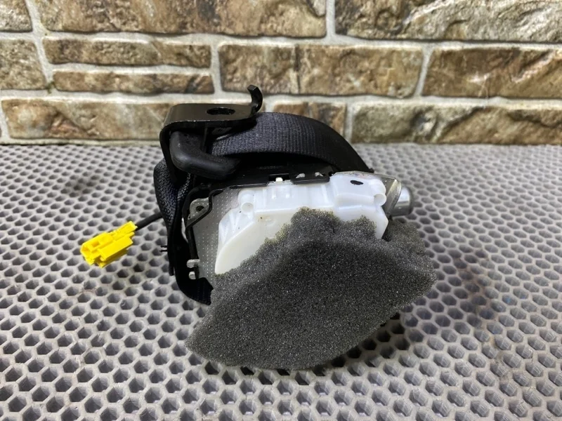 Ремень безопасности Mercedes-Benz CLS-Class 2016 W218