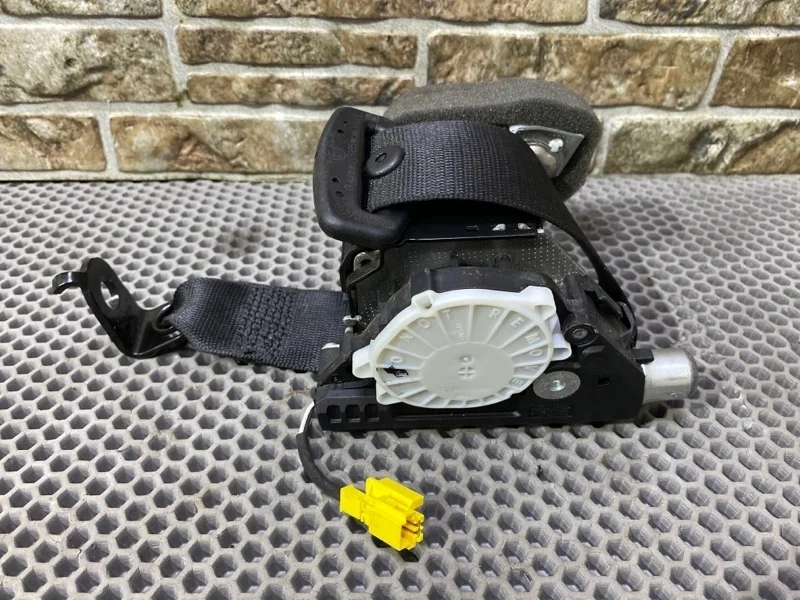 Ремень безопасности Mercedes-Benz CLS-Class 2016 W218