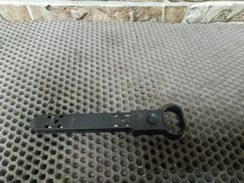 Крепление фары Volvo s60 2015 y20