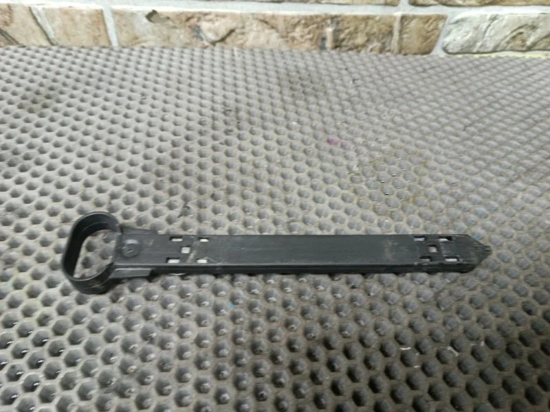 Крепление фары Volvo s60 2015 y20