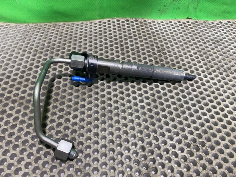 Форсунка топливная Mercedes-Benz -Class 2018 W213