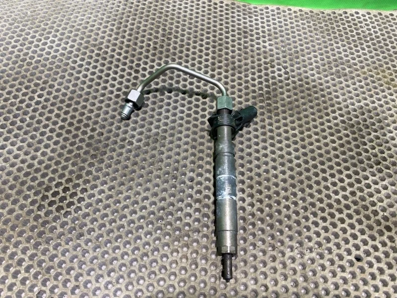 Форсунка топливная Mercedes-Benz -Class 2018 W213