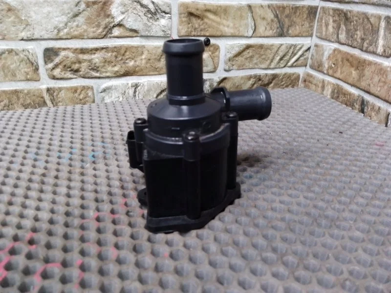 Помпа Porsche Macan 2018 95b