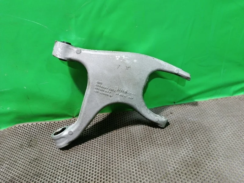 Рычаг подвески нижний Porsche Macan 2018 95b