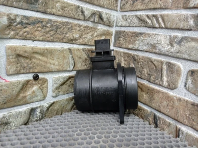 Расходомер воздуха Kia CEED 2008