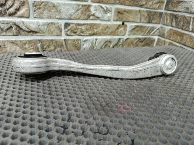 Рычаг подвески Audi A4