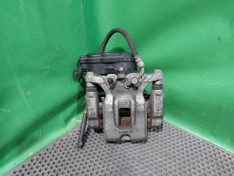 Суппорт тормозной Toyota RAV4 2021 A50