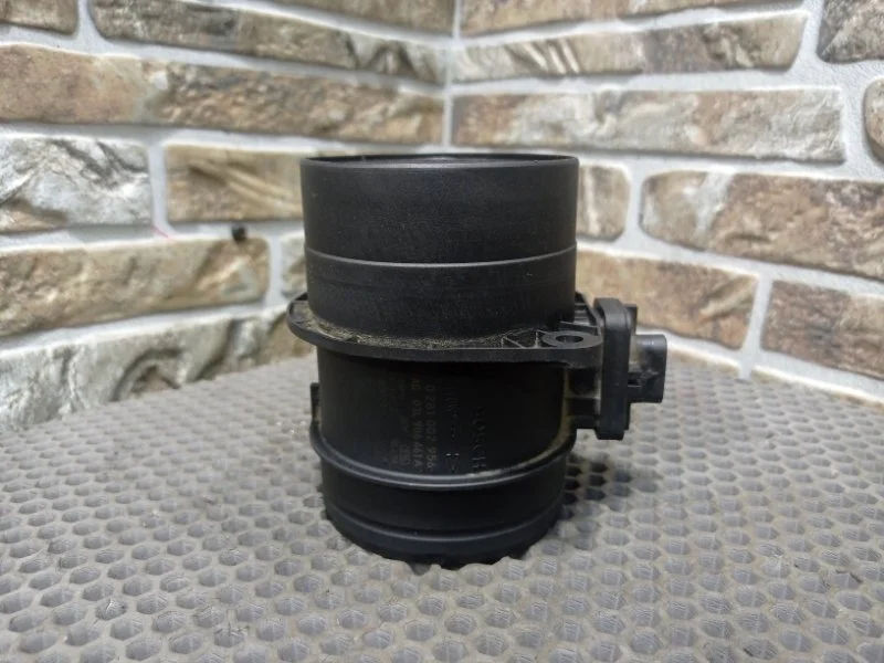 Расходомер воздуха Audi A1 2011 8X