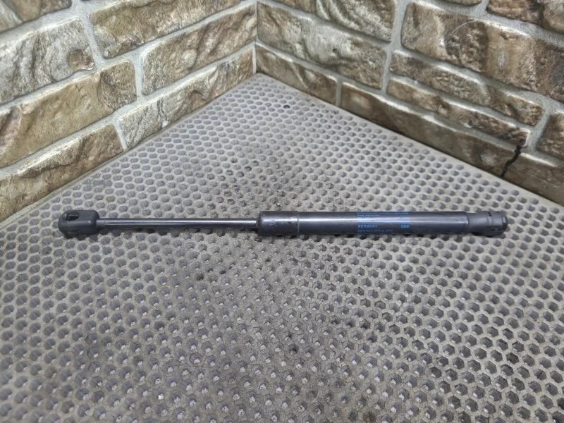 Амортизатор капота Audi A6 2012 C7