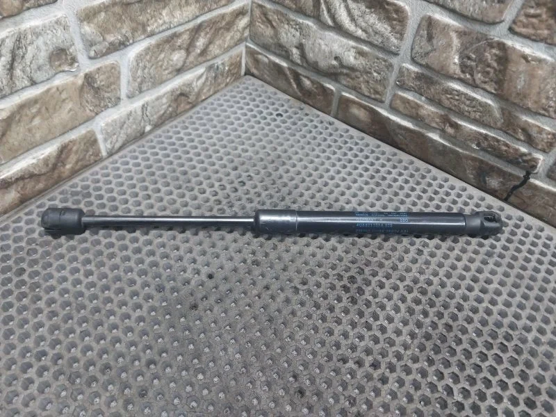 Амортизатор капота Audi A6 2012 C7