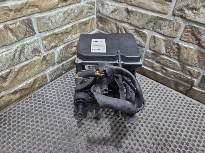 Блок abs Mercedes-Benz -Class 2013 W212