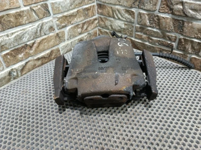 Суппорт тормозной BMW X5 2013 F15