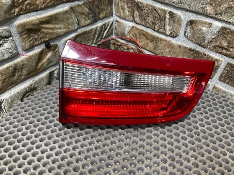 Фонарь задний внутренний Volvo S60 2011