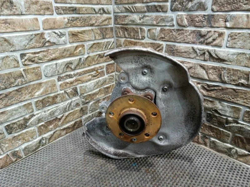 Кулак поворотный Audi Q5 2010 8R