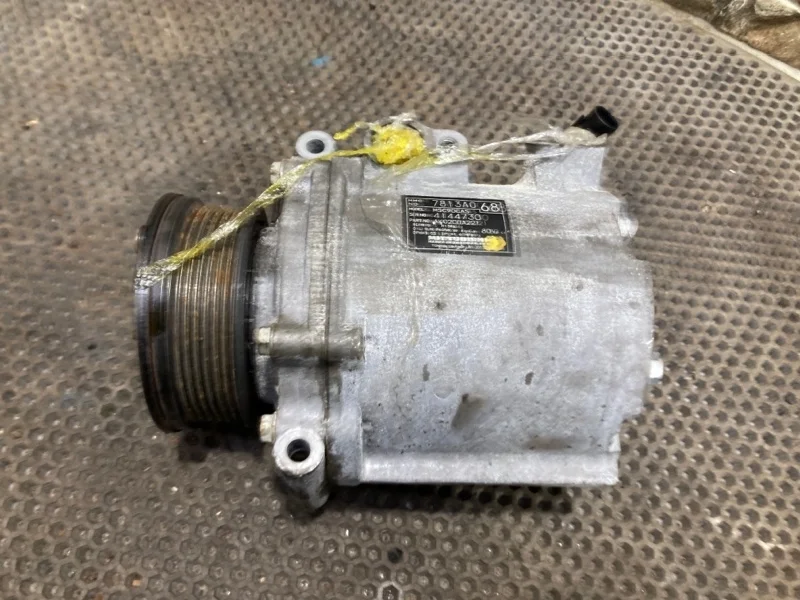 Компрессор кондиционера Mitsubishi Outlander 2010