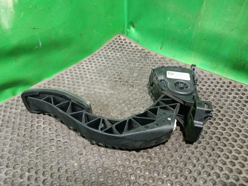 Педаль газа Audi A6 2013 C7