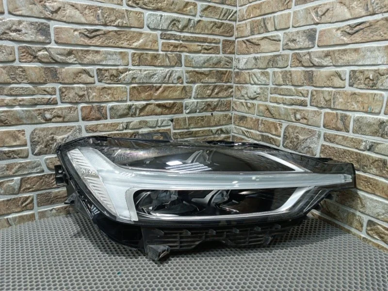 Фара led Volvo XC60 2017 UZ