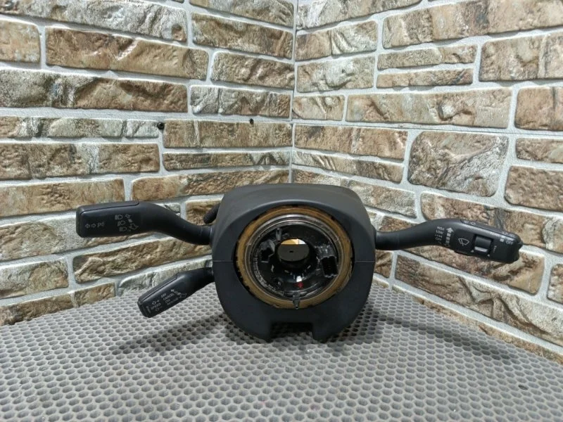 Блок подрулевых переключателей Audi Q7 2010 4L