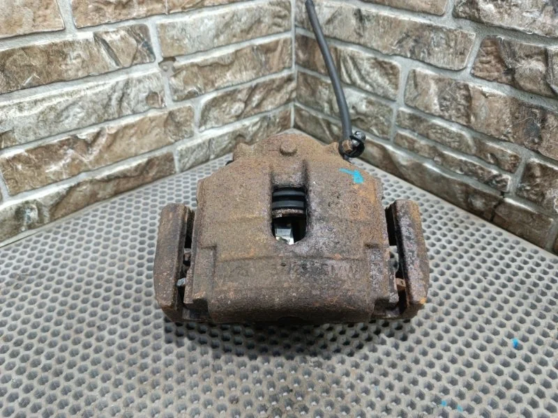 Суппорт тормозной BMW x3 2007 E83