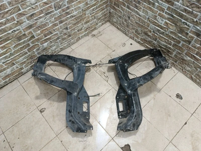 Крепление фары Mercedes-Benz -Class W164