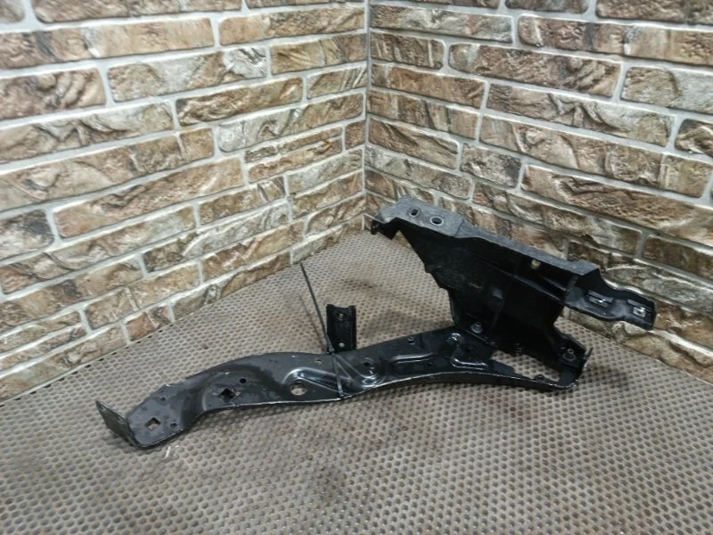 Крепление фары Mercedes-Benz -Class 2012 W212