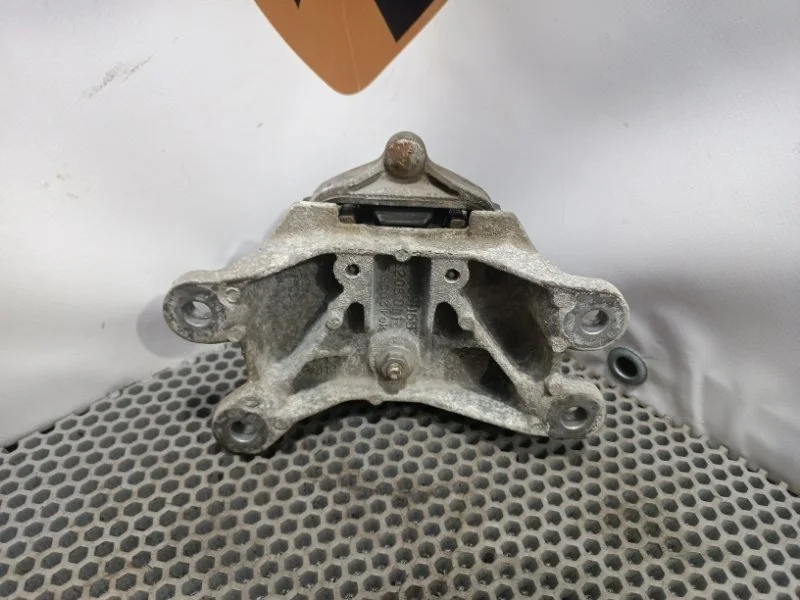 Подушка акпп Audi Q5 2011