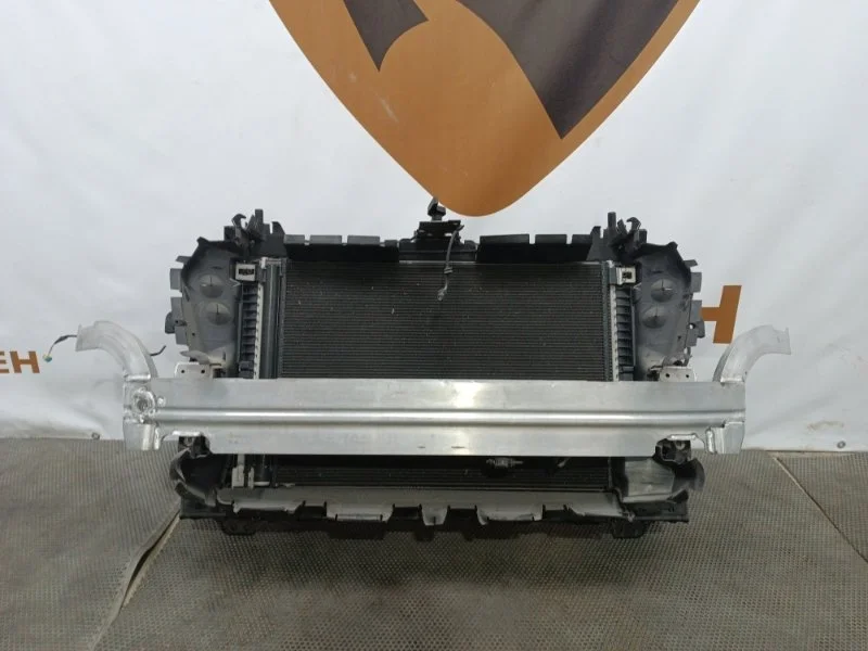 Телевизор с радиаторами Audi SQ7 2018 4M