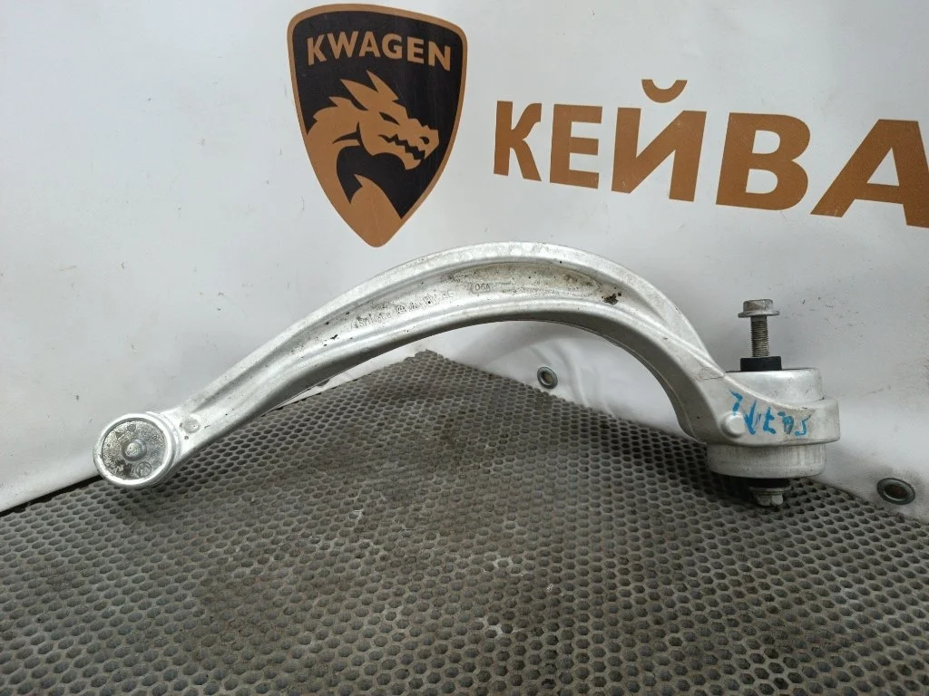 Рычаг подвески нижний Audi SQ7 2018 4M