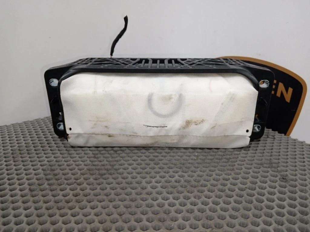 Подушка безопасности пассажира Audi SQ7 2018 4M