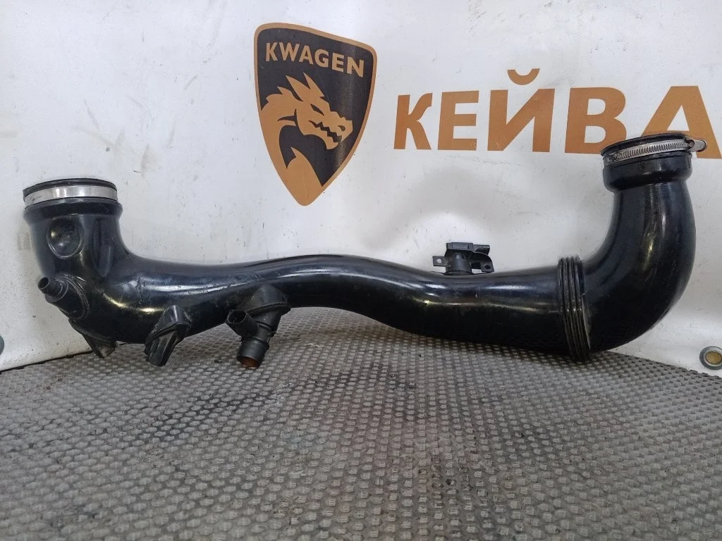 Патрубок воздушного фильтра Mercedes-Benz -Class 2013 W212