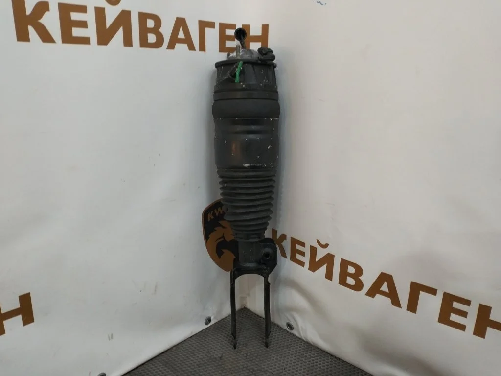 Пневмоамортизатор подвески Volkswagen Touareg 2013 7P