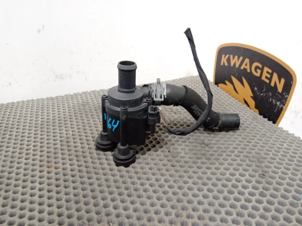 Помпа дополнительная Audi S6 2013 C7/4G