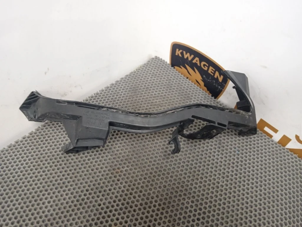 Крепление фары Subaru Impreza 2013 G13