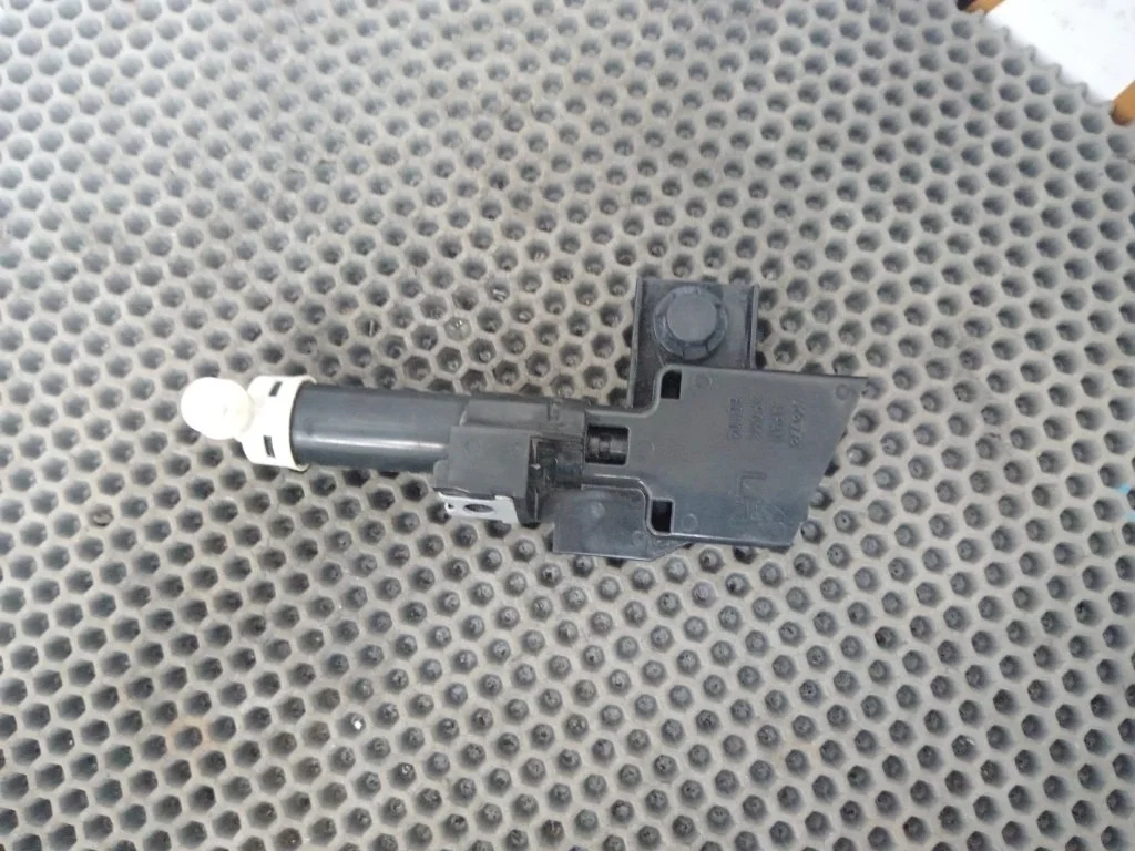 Форсунка омывателя фар Subaru Impreza 2013 G13