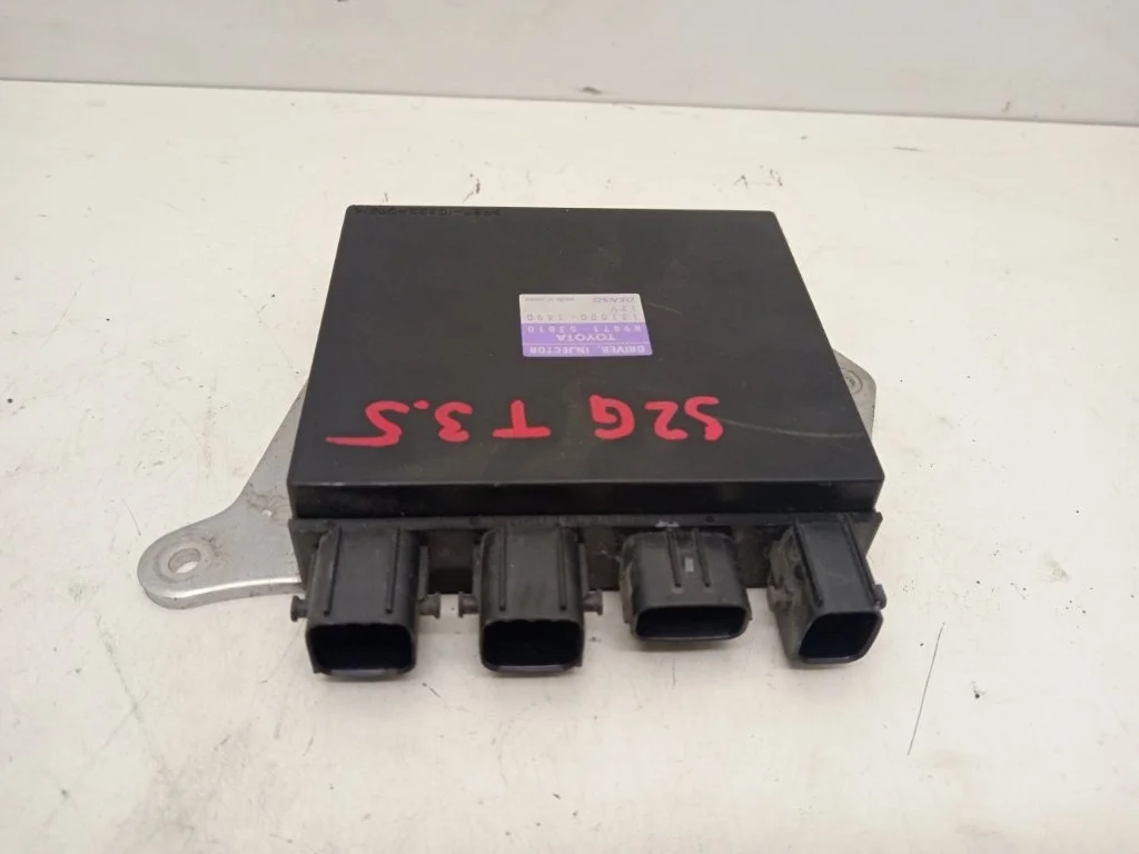 Блок управления форсунками Lexus GS300