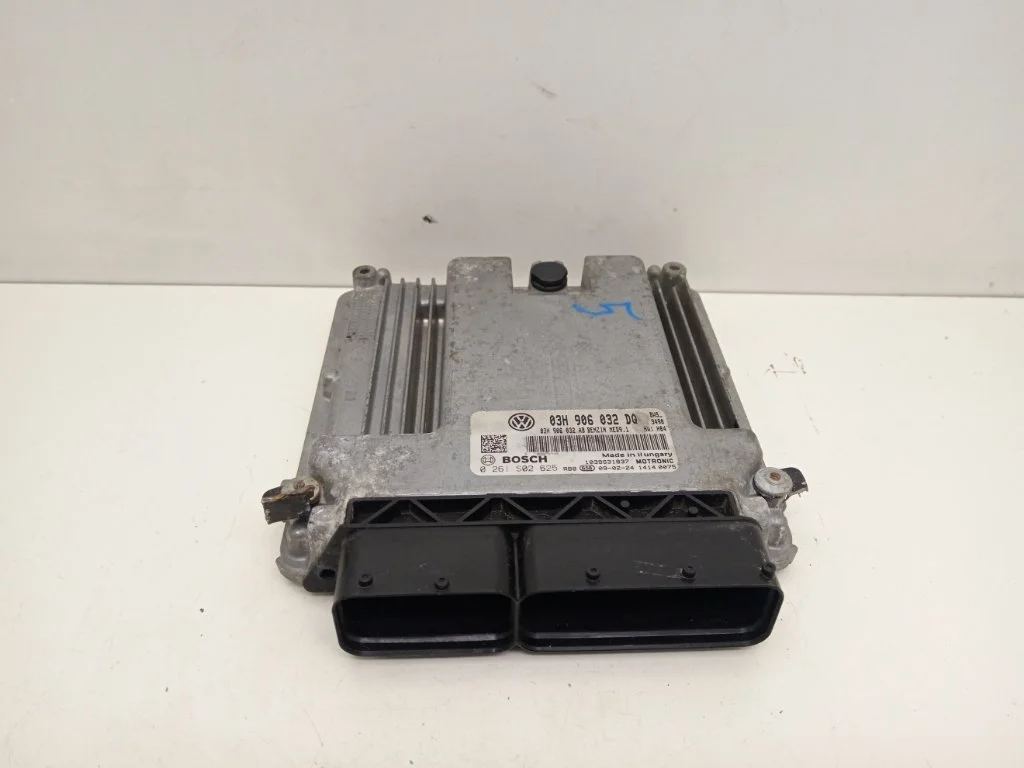 Блок управления двигателем Volkswagen Passat CC 2009 B6