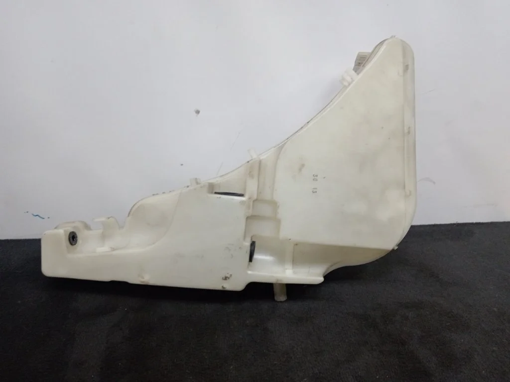 Бачок стеклоомывателя Audi SQ7 2018 4M