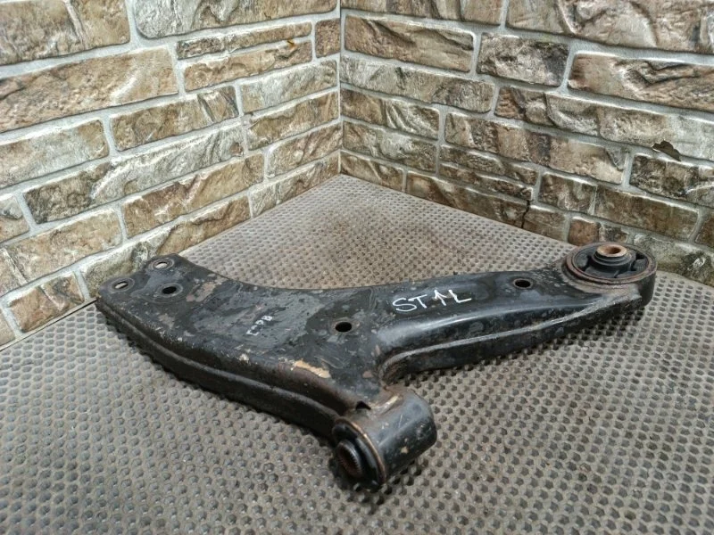 Рычаг подвески нижний Hyundai Grand Starex 2013